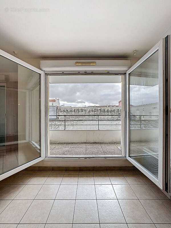 Appartement à AUBERVILLIERS