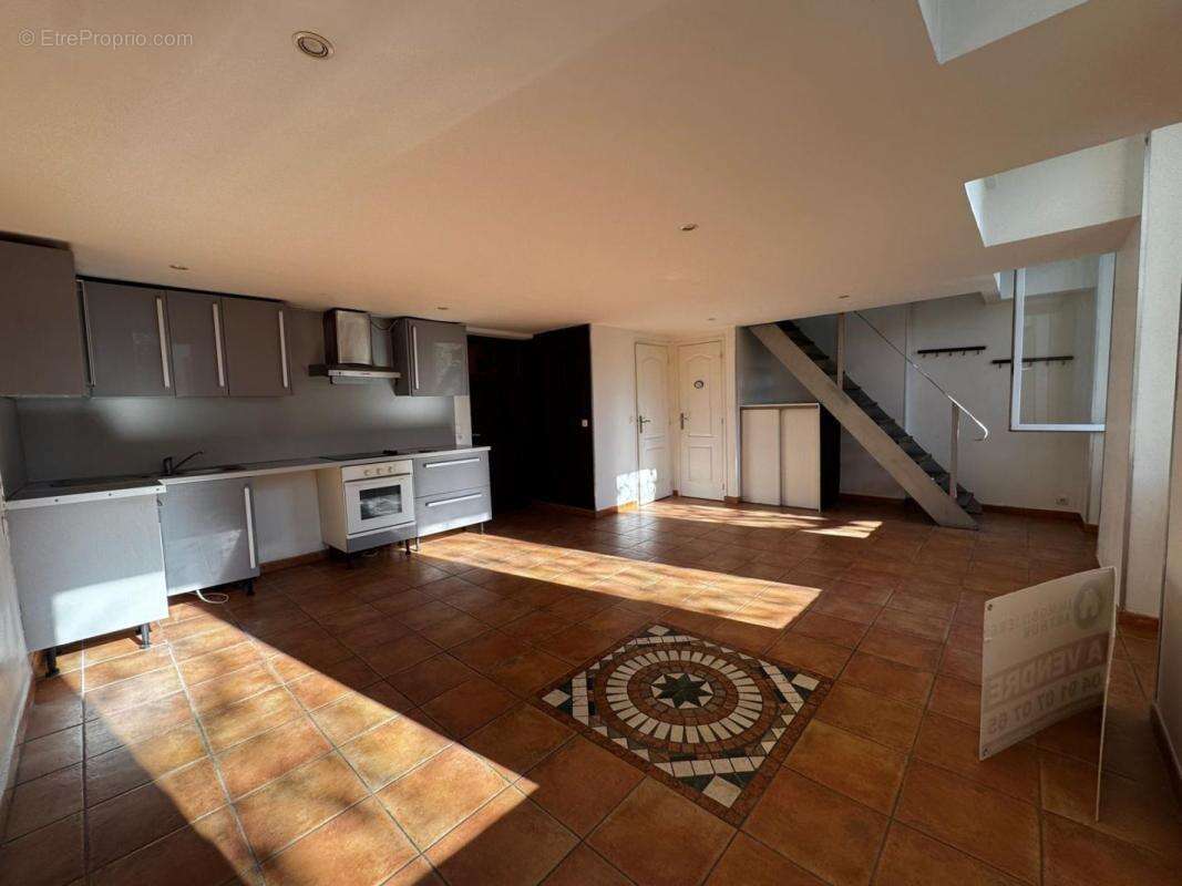 Appartement à MARSEILLE-13E