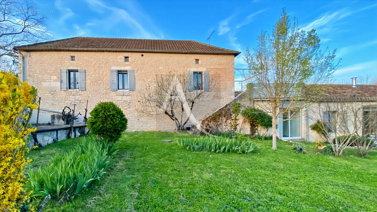 Maison à FLORESSAS