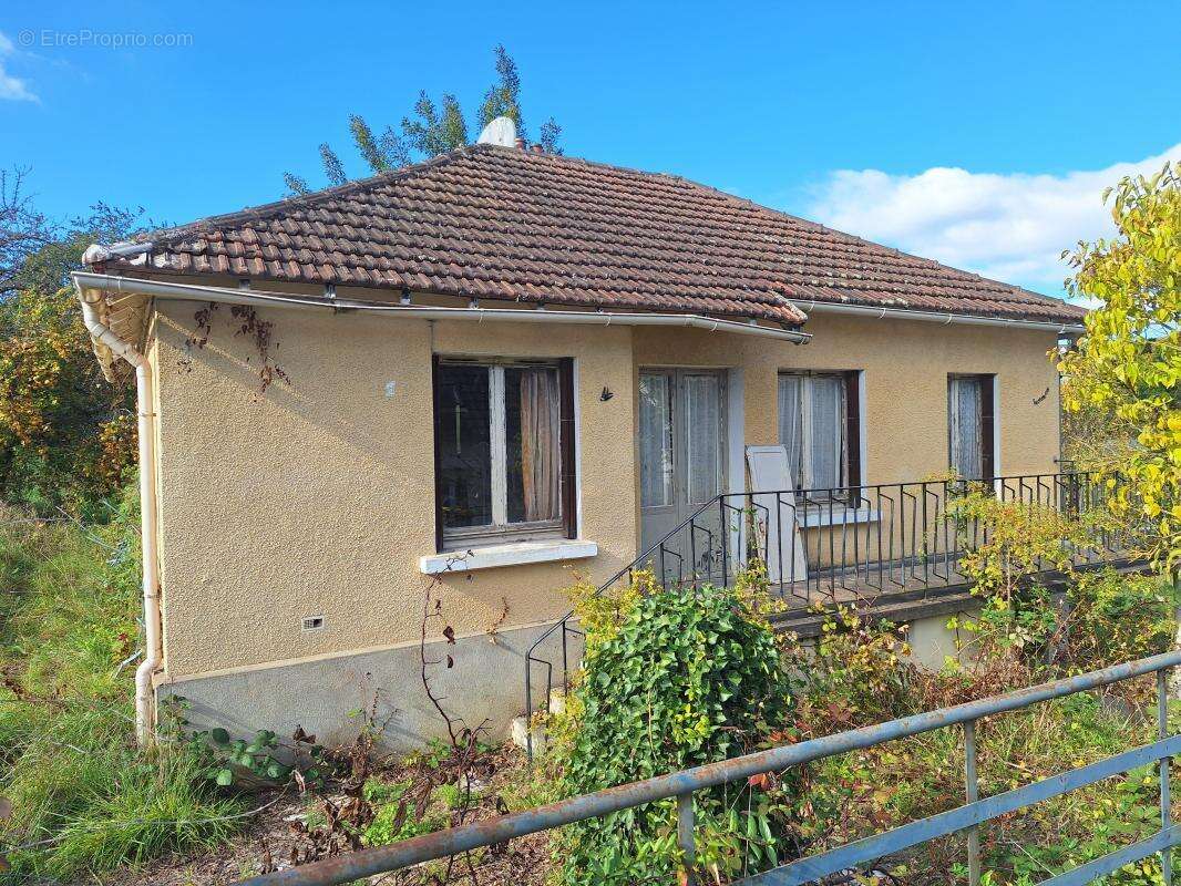 Maison à SAINT-SATUR