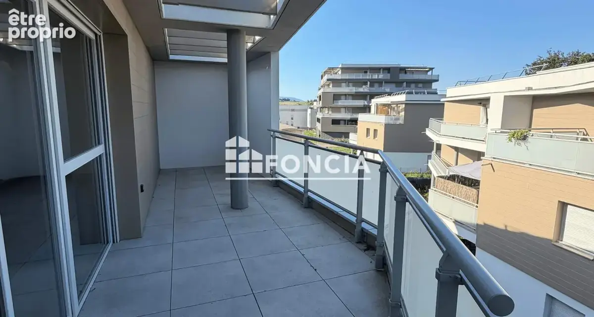 Saint-Genis-Pouilly : Appartement T3 de 65 m² avec garage - photo 2