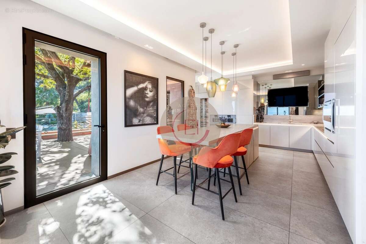 Maison à MOUGINS