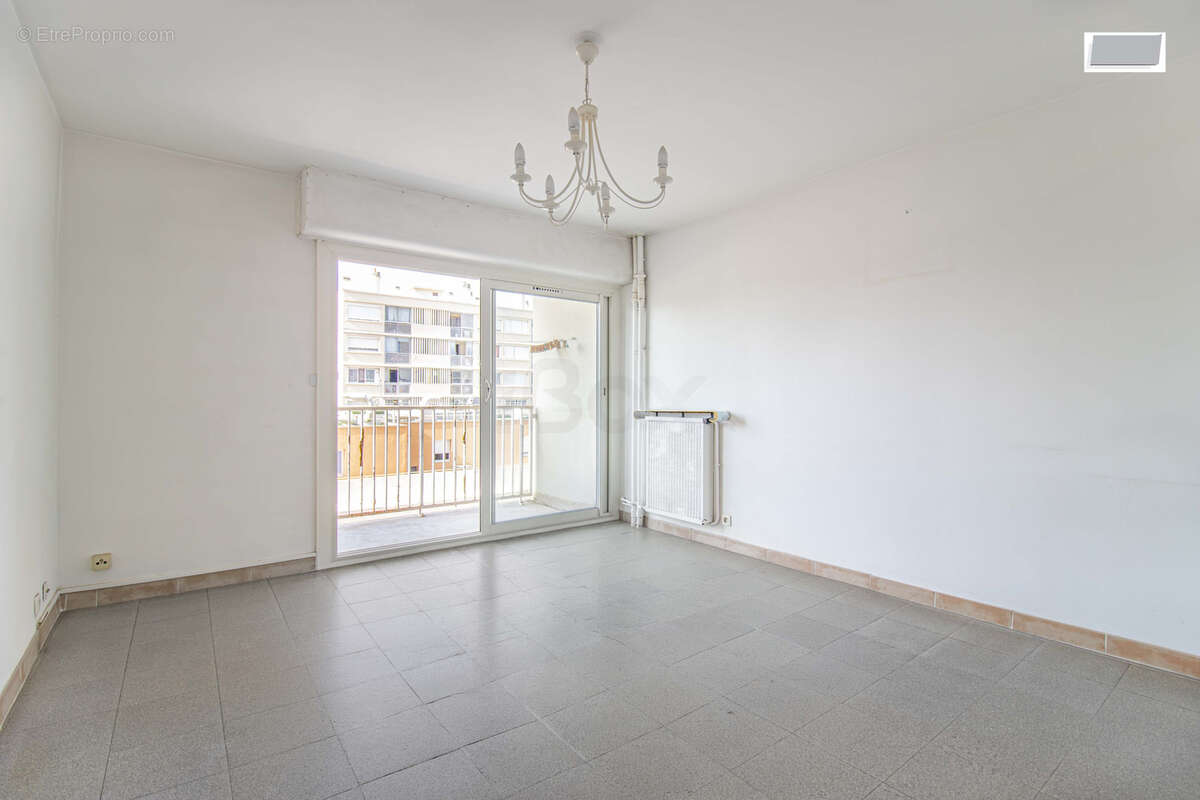 Toulon mourillon - port marchand - appartement 3 pieces - 2 chambres - balcon - photo 4