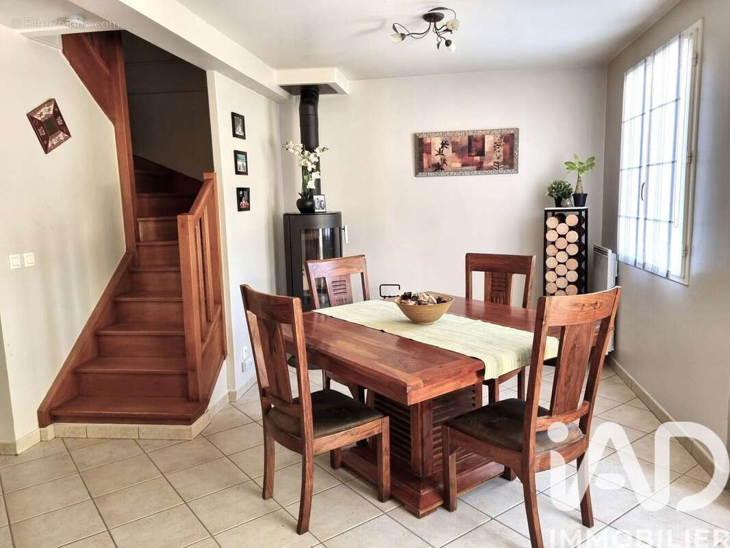 Photo 3 - Maison à HOUDAN