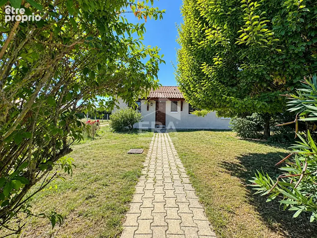 Maison de plain-pied 130 m² - 3 chambres - Terrain 1 000 m² - Proche commerces à Arvert - photo 14