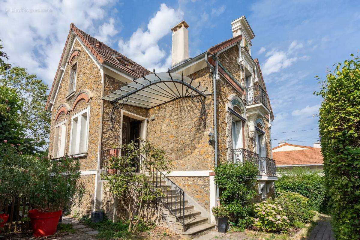Maison à LIVRY-GARGAN