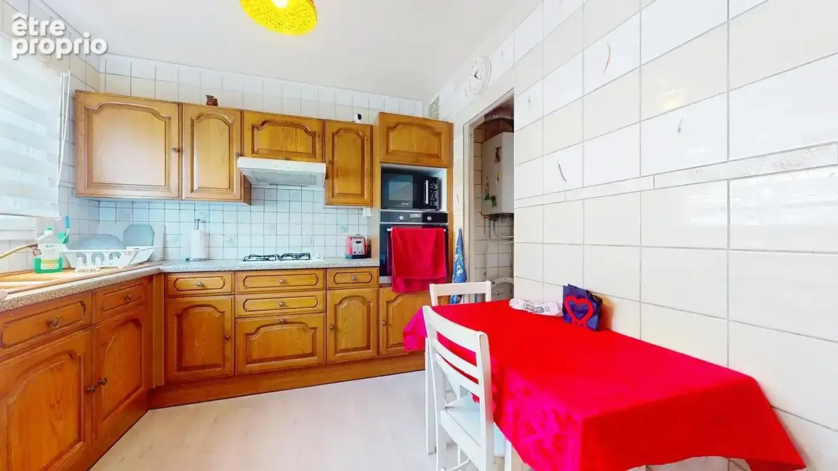 A vendre: Maison avec véranda, jardin, cave, et dépendance - photo 3