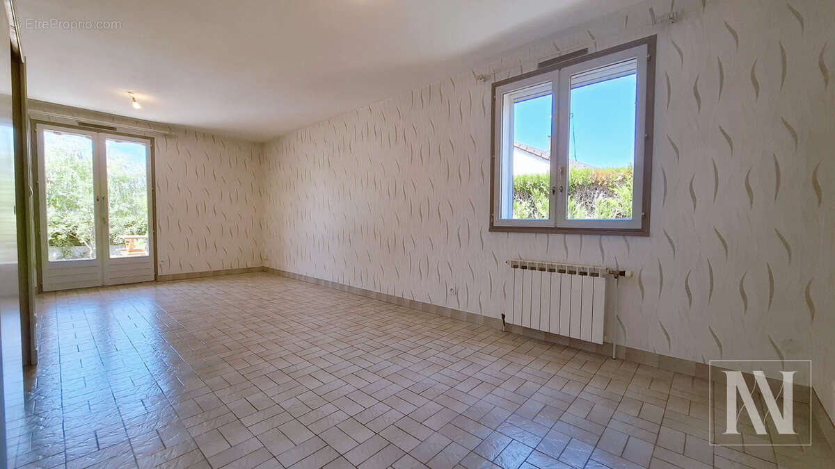 Cadre résidentiel recherché pour cette maison familiale pleine de charme - photo 9