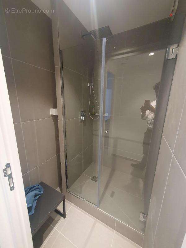 Commerce à SURESNES