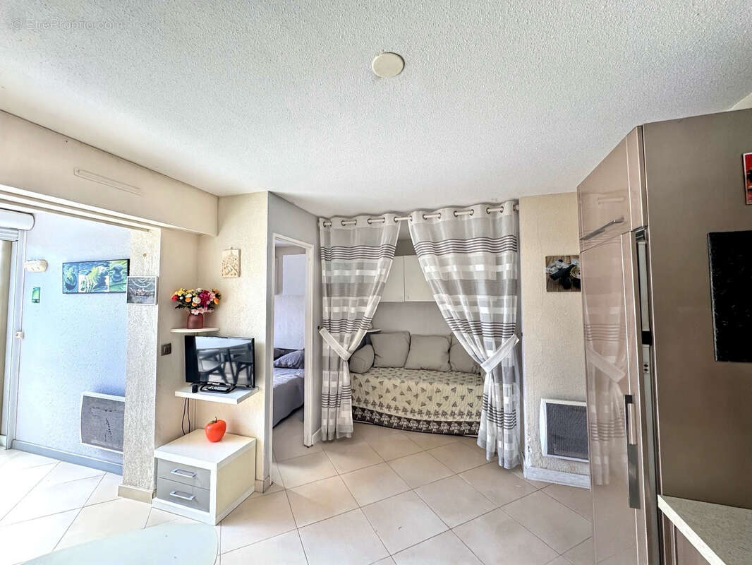 Appartement à LA LONDE-LES-MAURES