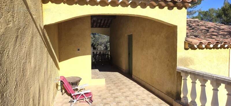 Maison à LE CANNET-DES-MAURES