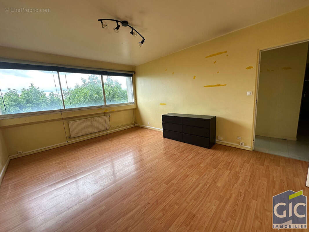 Appartement à HEROUVILLE-SAINT-CLAIR