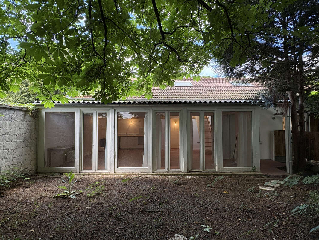 Appartement à LE BOURGET