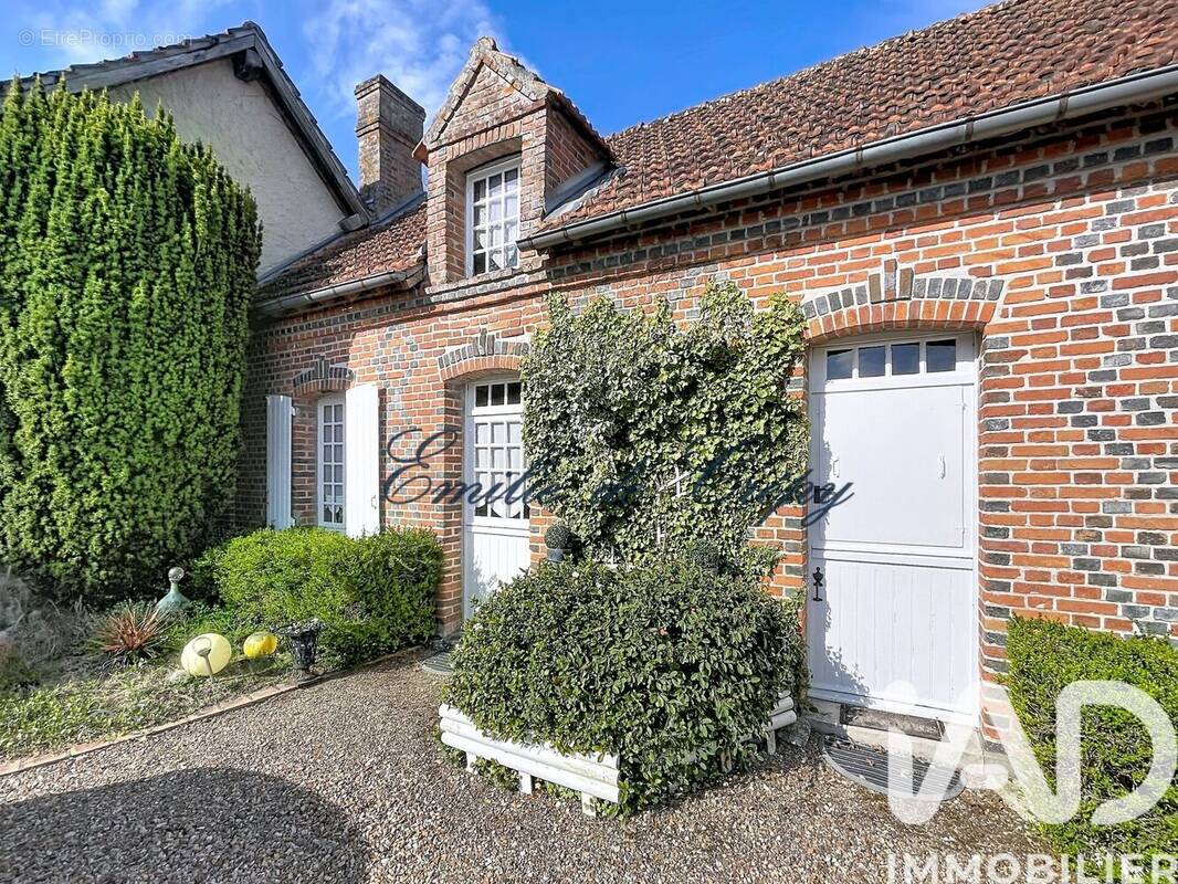 Photo 1 - Maison à SAINT-VIATRE
