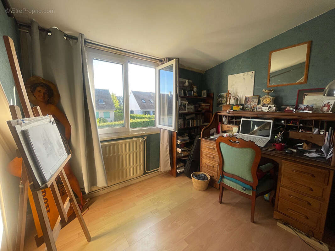 Maison à SAINT-ARNOULT-EN-YVELINES