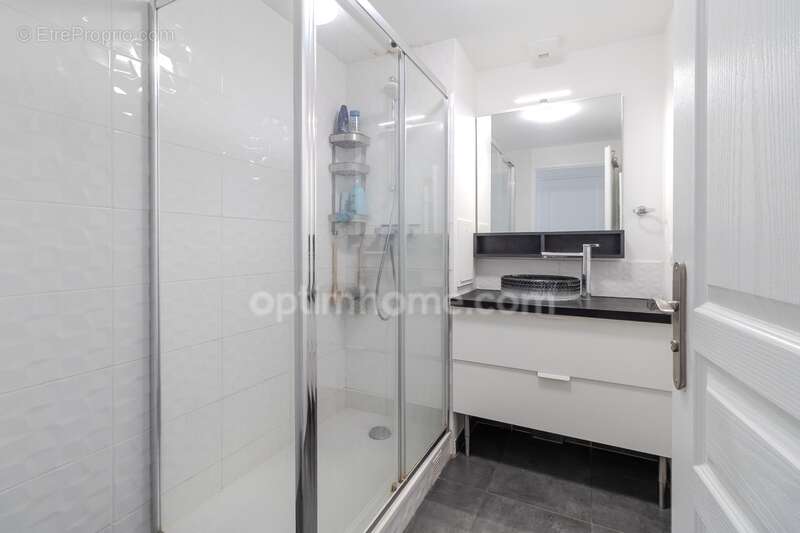 Appartement à LE BLANC-MESNIL