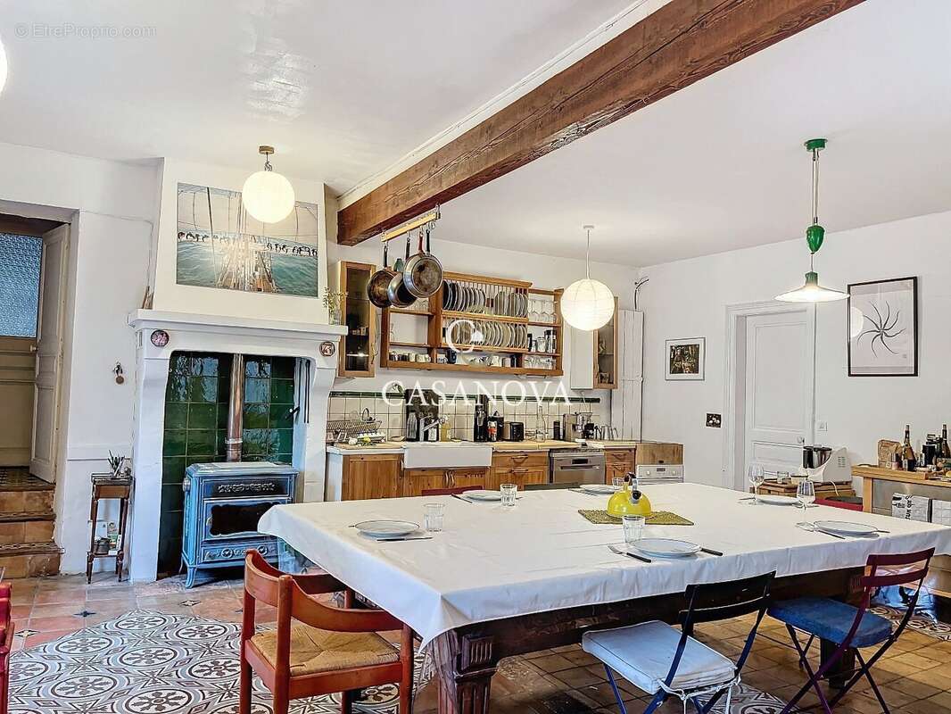 20 min PEZENAS Maison de caractère 367 m2, 7 ch, idéale pour activité de chambres d'hôtes - photo 2