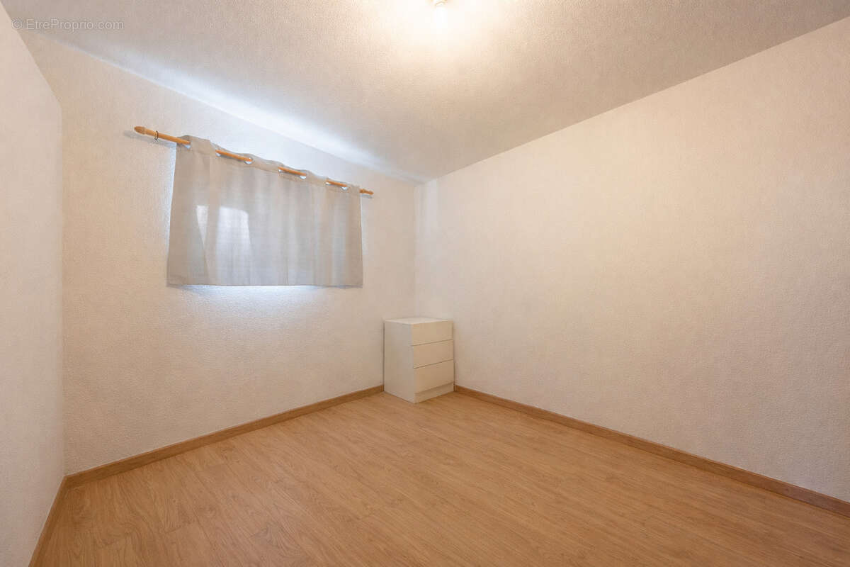 Appartement à COLLONGES-SOUS-SALEVE