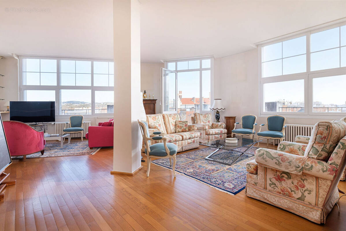 Appartement à LYON-6E