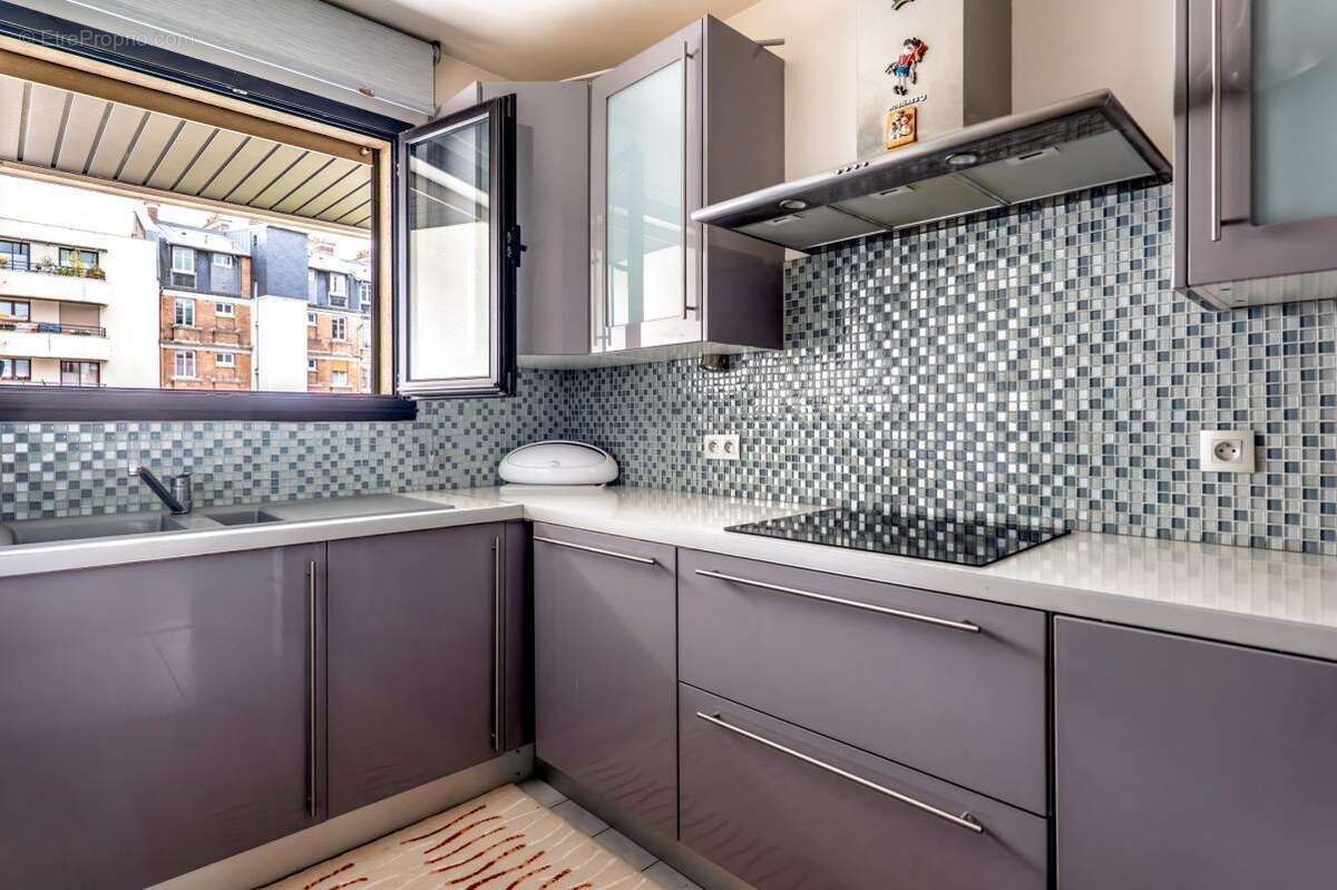 Appartement à PARIS-15E