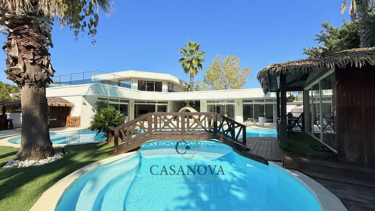 Villa d'architecte entre douceur et art de vivre - photo 4