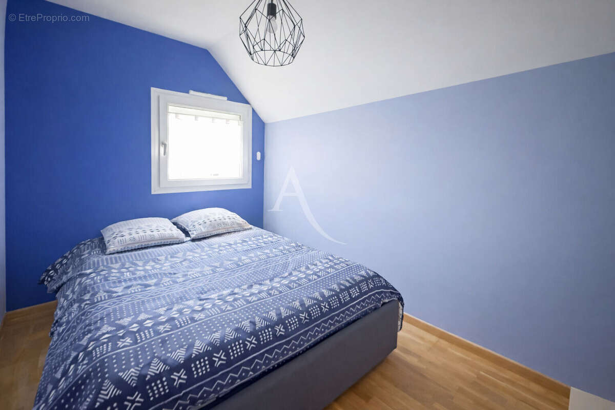 Maison à JOUY-LE-MOUTIER