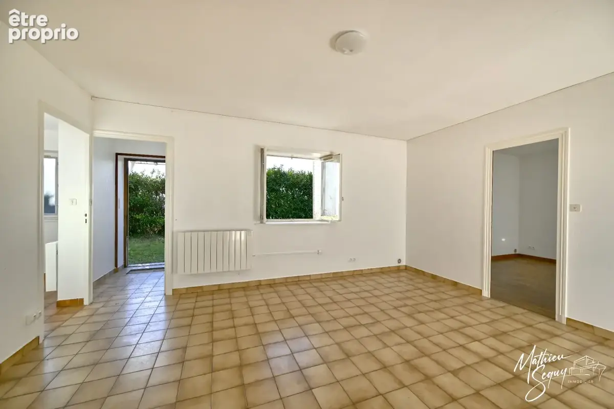 CHARBONNIERES LES BAINS (69) Appartement T2 de 45m² avec jardin de 84m² - Façade refaite 2025 et huisseries changées 2025 - photo 20