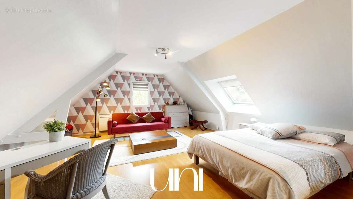 Maison à CORMELLES-LE-ROYAL