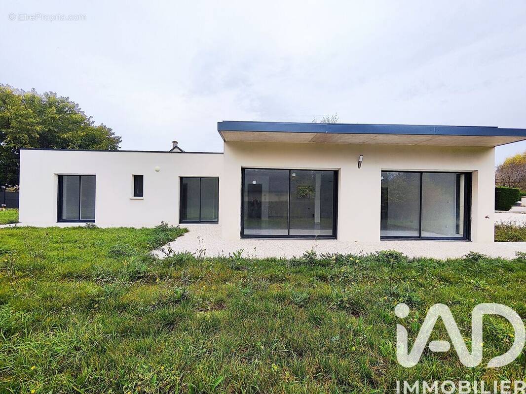 Photo 1 - Maison à SAVIGNE-SUR-LATHAN