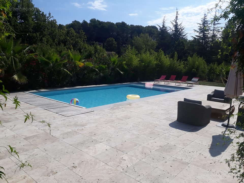 Superbe propriété familiale avec dépendance, piscine et grand terrain arboré - photo 13