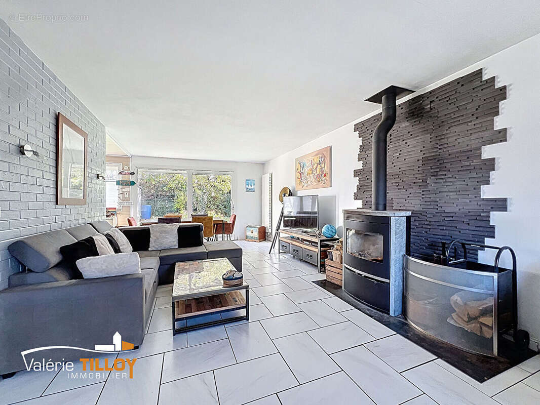 Maison à SAINT-JACQUES-DE-LA-LANDE