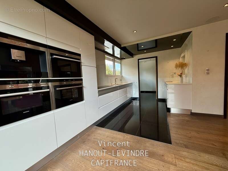 Maison à vendre 9 pièces BAZOGES EN PAILLERS (85) - photo 23