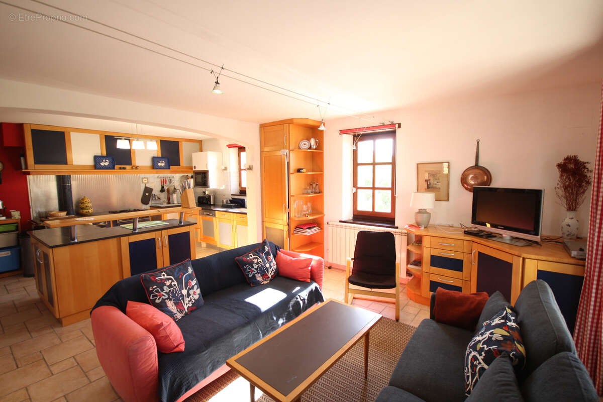 Maison à MONTESQUIEU-VOLVESTRE