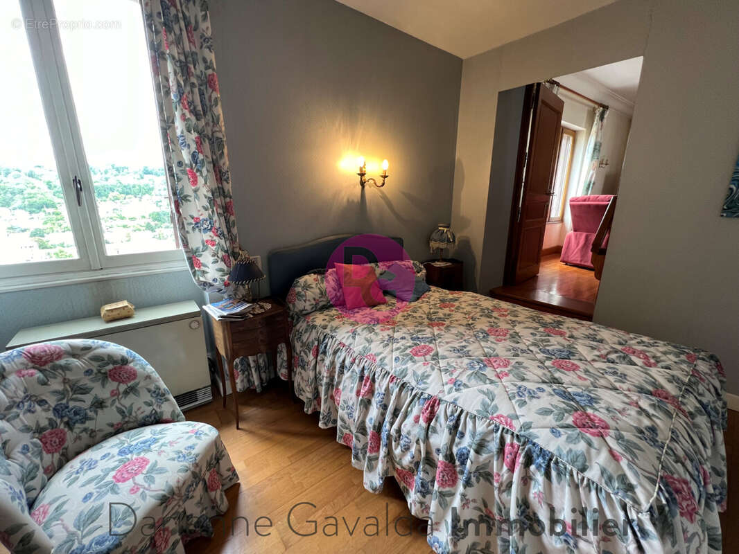 Maison à DECAZEVILLE