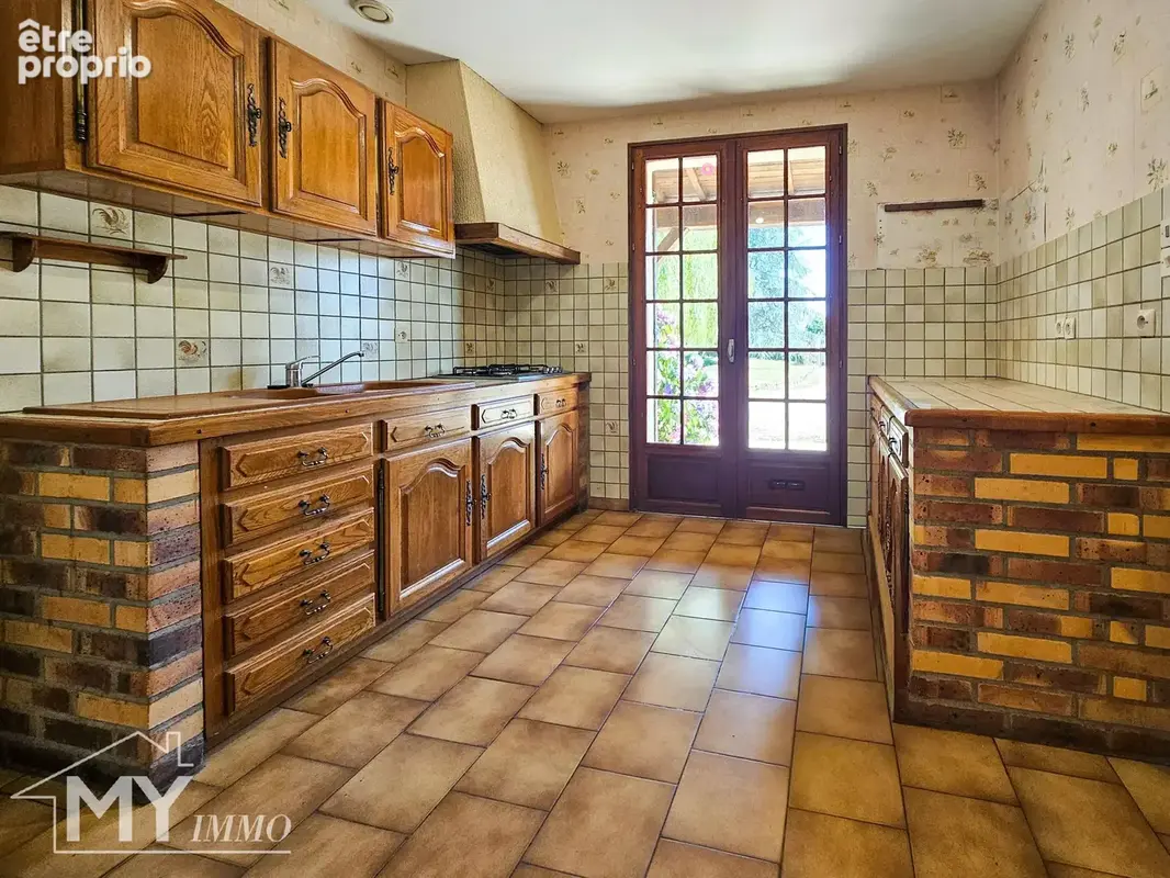 GARDONNE : Maison de plain-pied avec dépendances - photo 9
