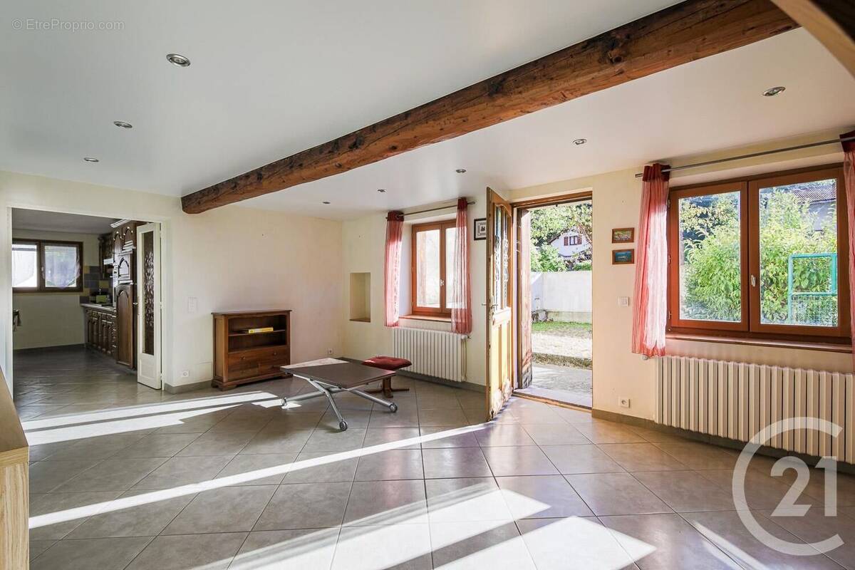 Maison à ECHIROLLES