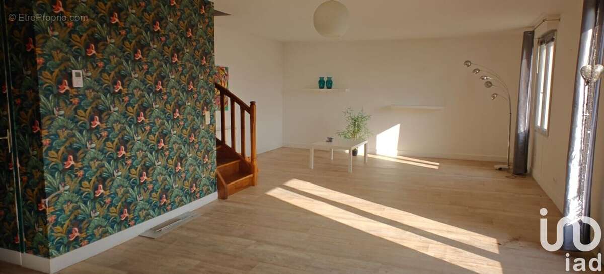 Photo 2 - Maison à SAINT-PRIEST-EN-JAREZ