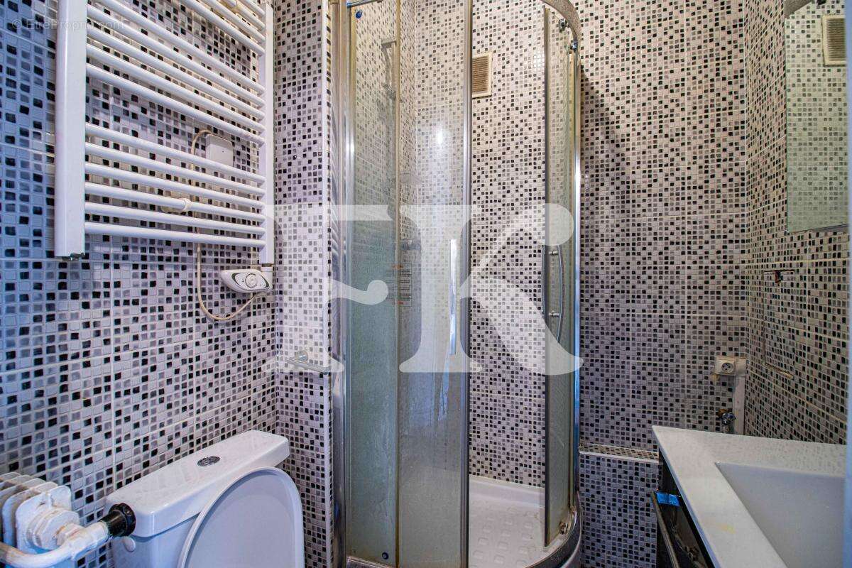 Appartement à LEVALLOIS-PERRET