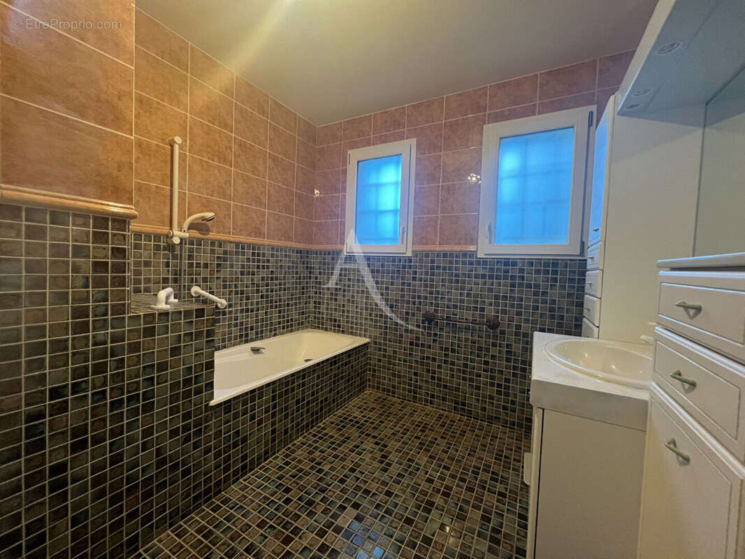 Maison à MONTRICHARD