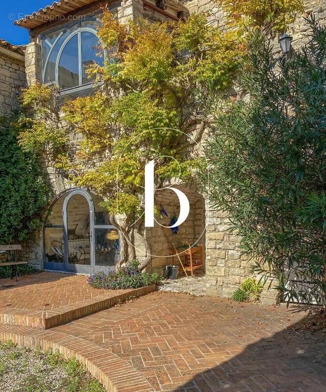 Maison à GOUDARGUES