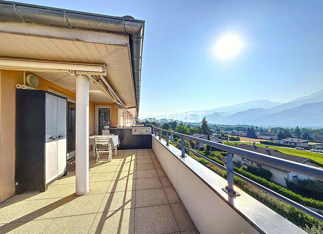 Appartement à SAINT-ISMIER