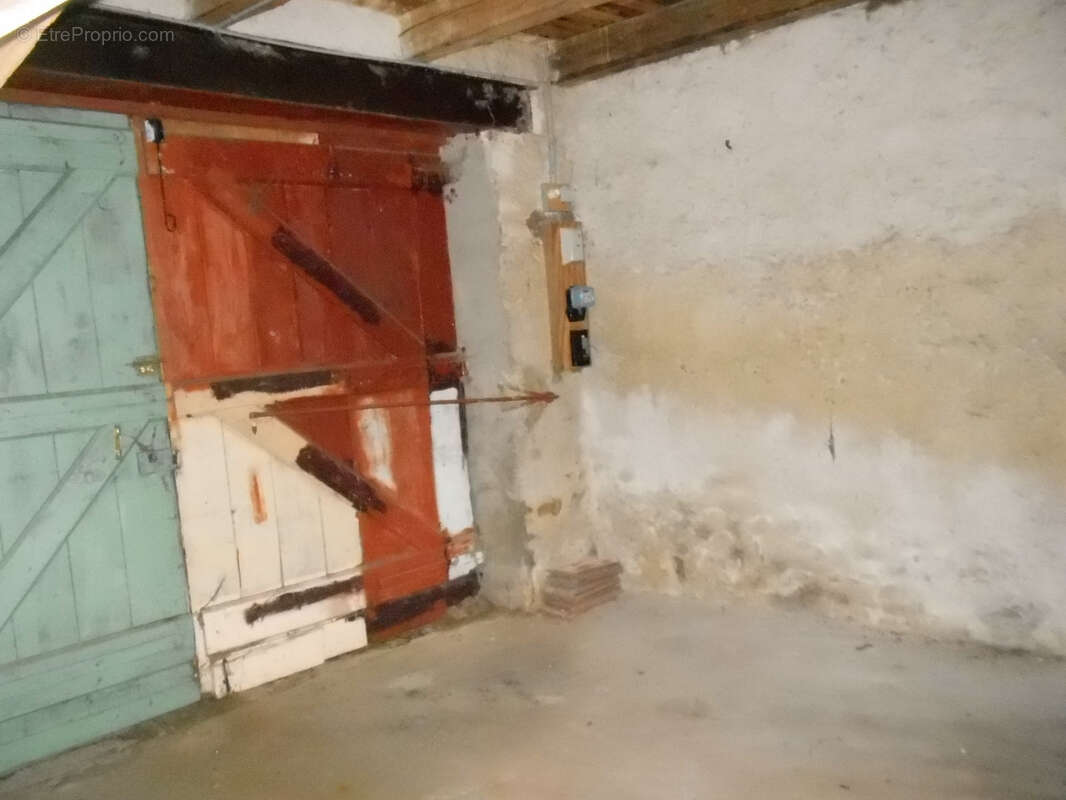 Maison de village à rénover, cœur de village, proche d'Arlanc - photo 9