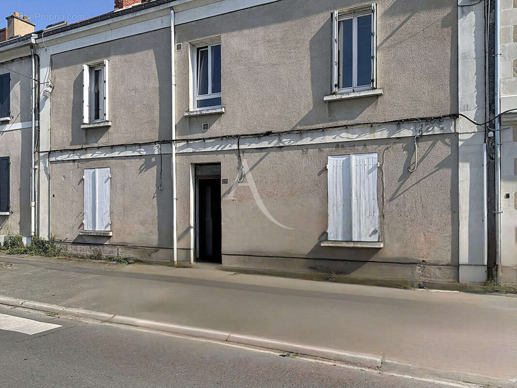 Appartement à LES PONTS-DE-CE