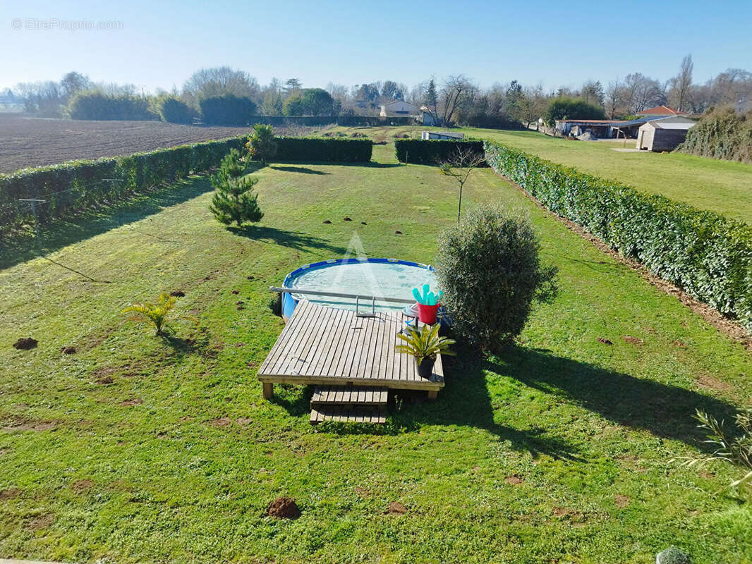 Maison à CHAMPAGNOLLES