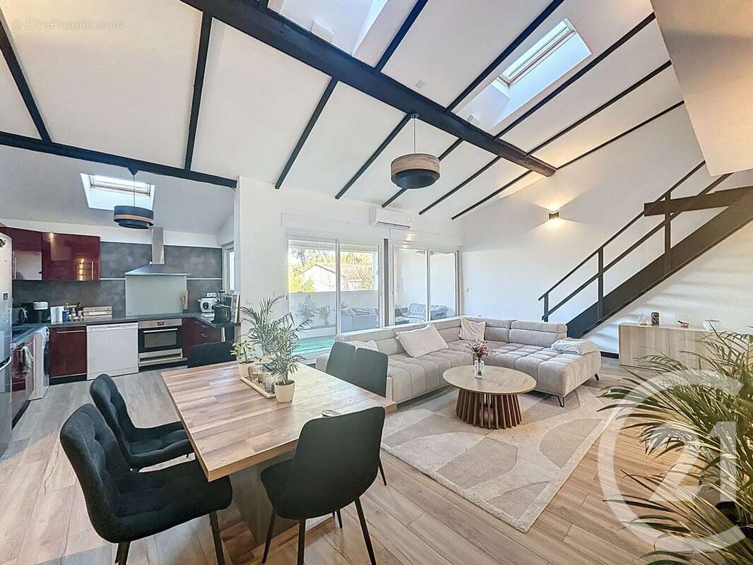 Photo 3 - Appartement à COURNONTERRAL