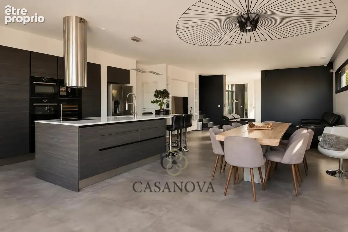 Maison contemporaine de 170 m² avec deux suites de plain-pied, piscine et jardin à Lattes-Boirargues - photo 7