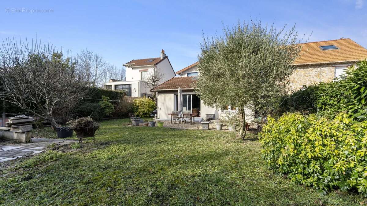 Maison à VAUCRESSON