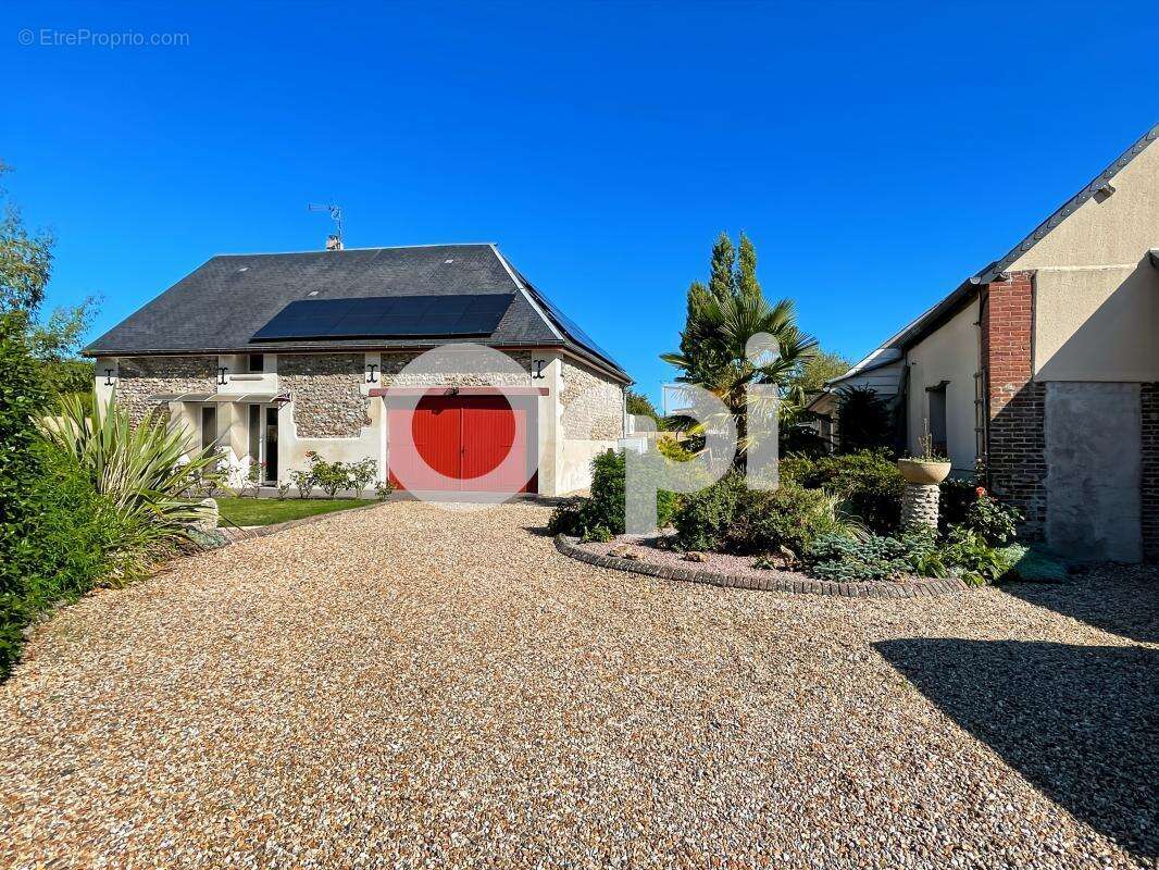 Maison à LE VAL-DAVID