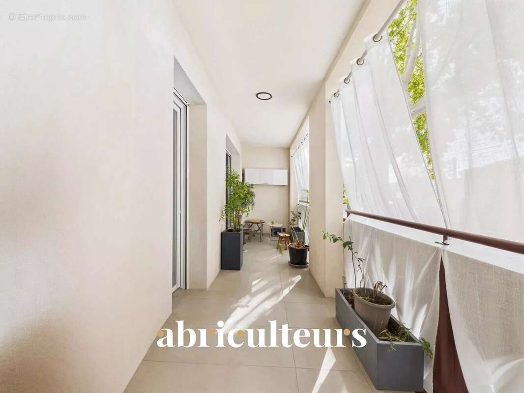 Appartement à PELISSANNE