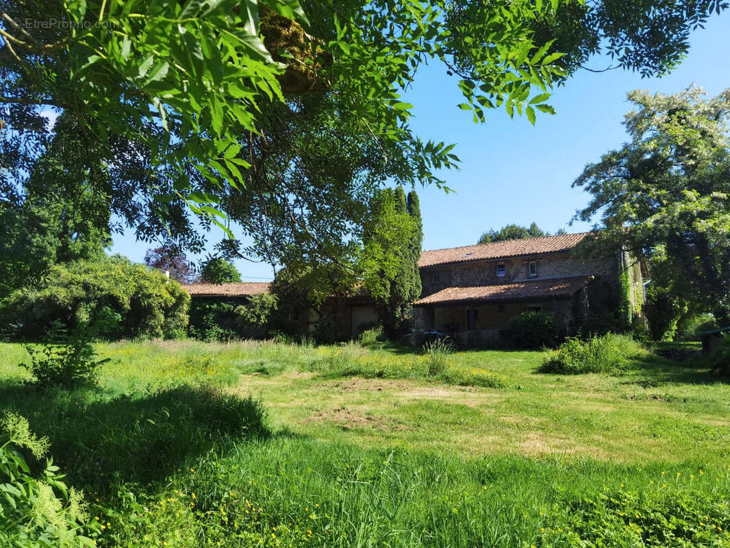 Maison à MONTEMBOEUF